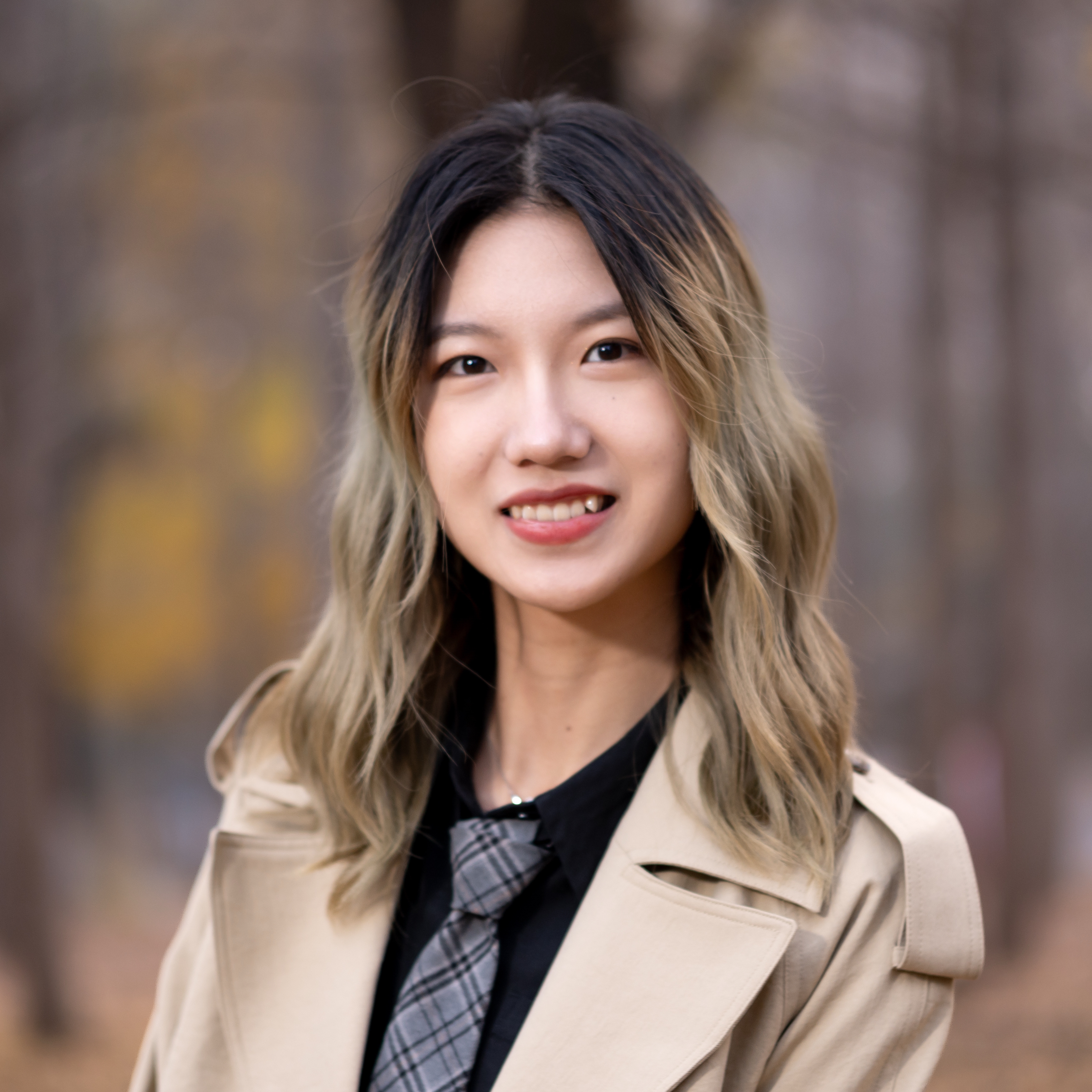 Xinyi He